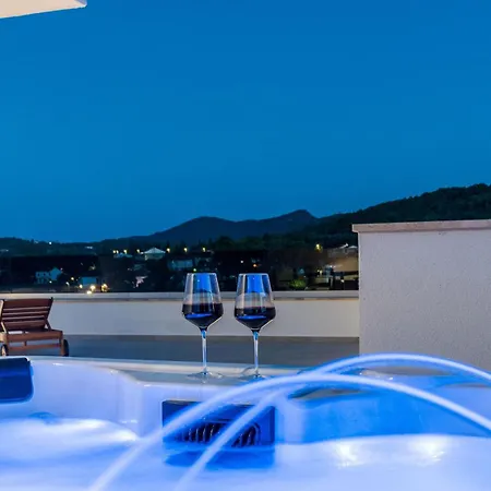 Feriehus Beautiful In Ždrelac